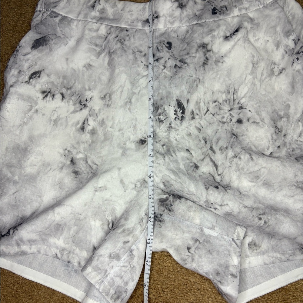 LULULEMON Flat-Front RELAXED Short SIZE 6 Aquila Rhino Grey White Marble 4.5" - Picture 6 of 8